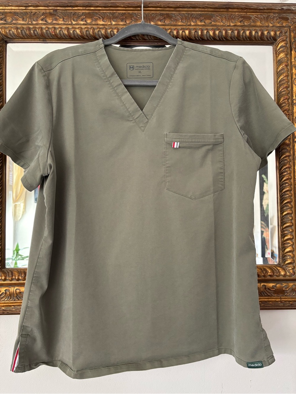 Mediclo Scrubs: Olive green